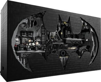 LEGO Batcave shadowbox 76252